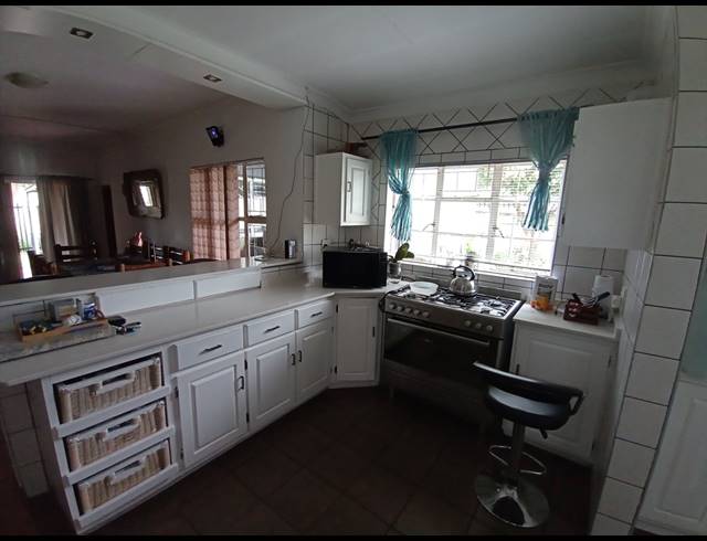 6 BEDROOM HOUSE FOR SALE IN TILEBA